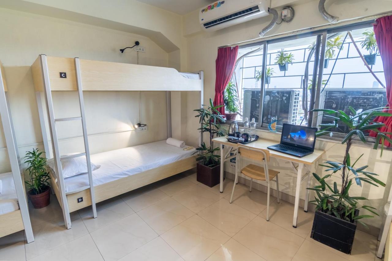 ออฟบีท ซีซียู บังเกอร์ Hostel โกลกาตา ภายนอก รูปภาพ