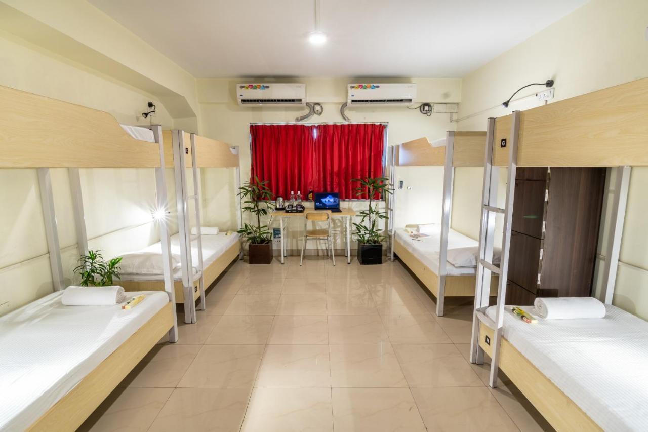 ออฟบีท ซีซียู บังเกอร์ Hostel โกลกาตา ภายนอก รูปภาพ