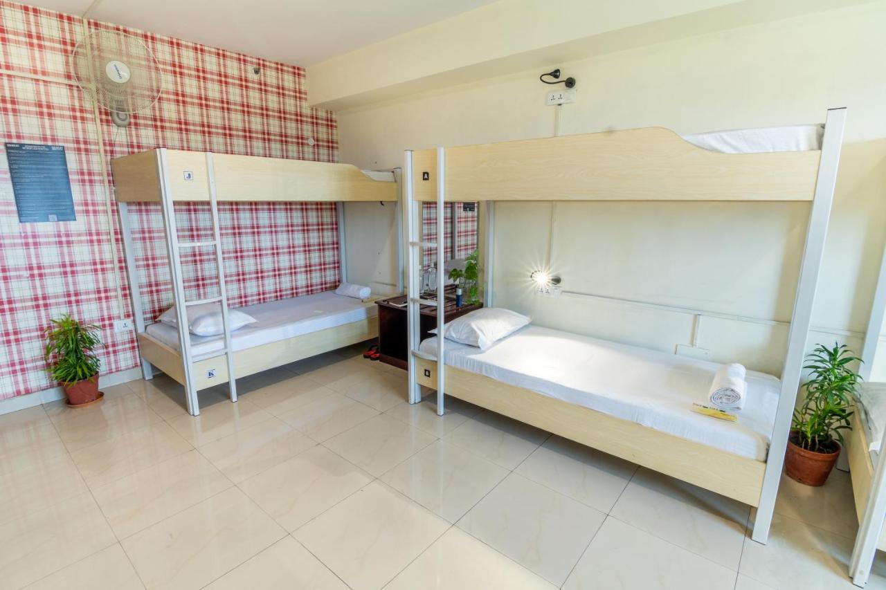 ออฟบีท ซีซียู บังเกอร์ Hostel โกลกาตา ภายนอก รูปภาพ